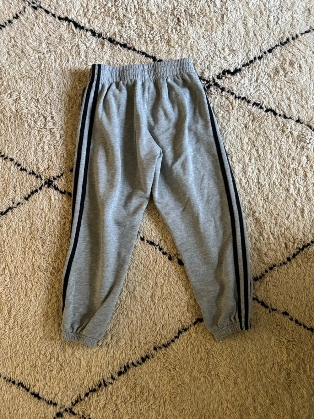 Kids Adidas three-stripe grey sweatpants -- size S